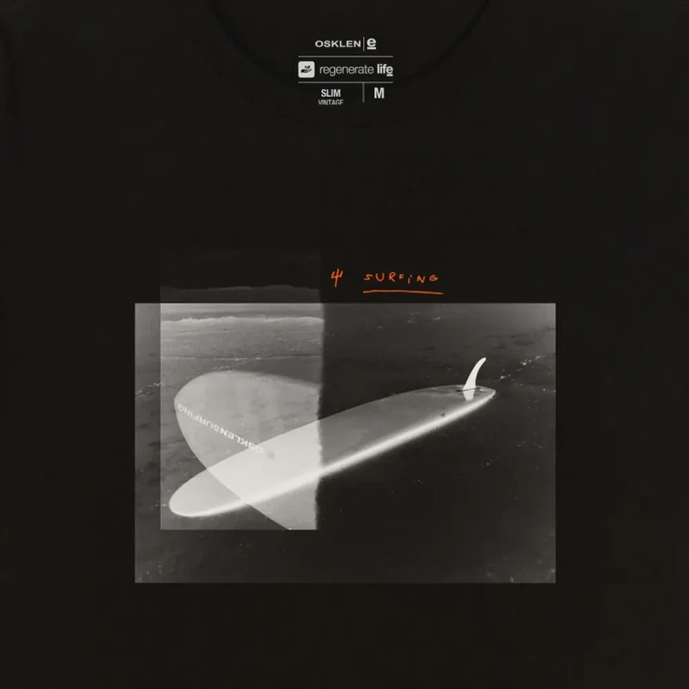 Футболка с графичным принтом