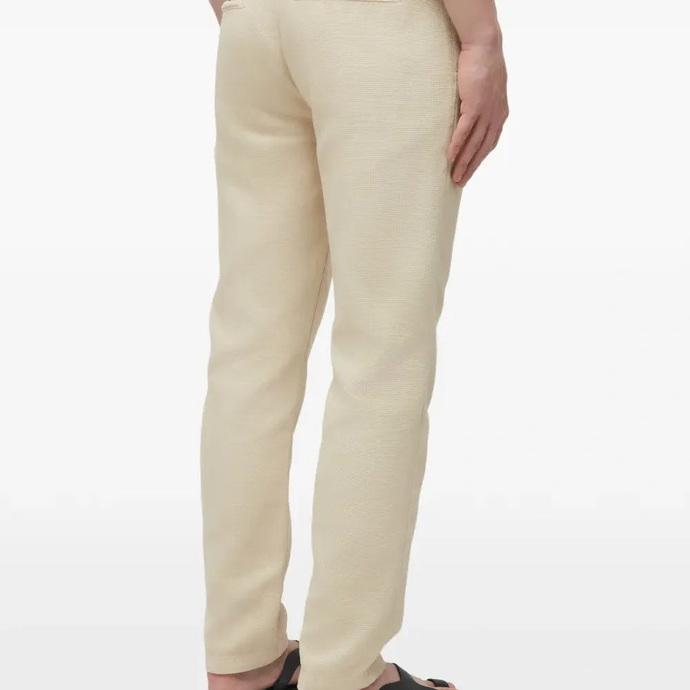 Брюки на пуговицах