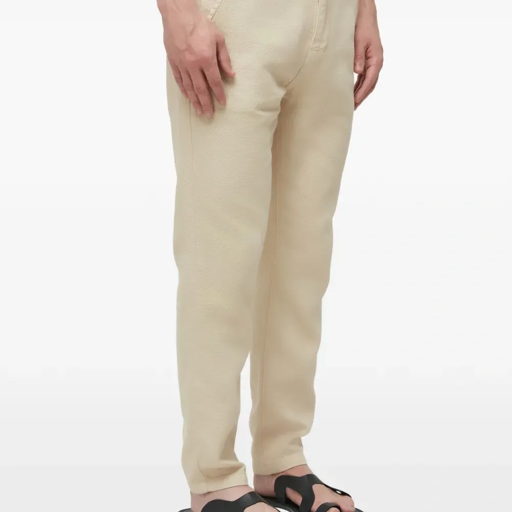 Брюки на пуговицах