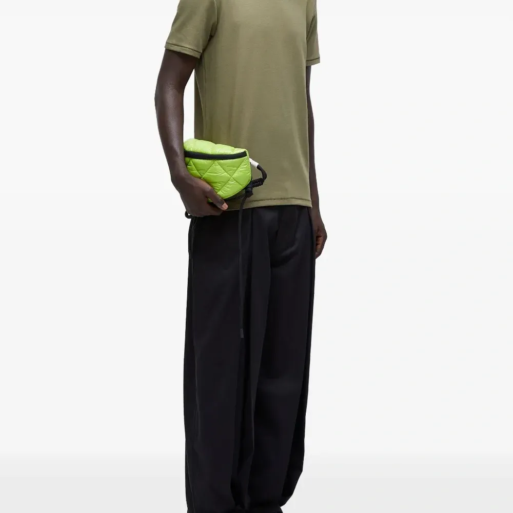 Футболка с круглым вырезом