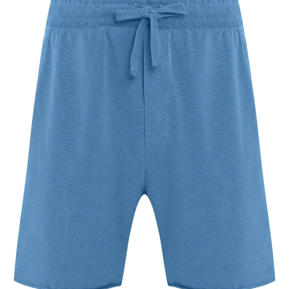 Спортивные шорты