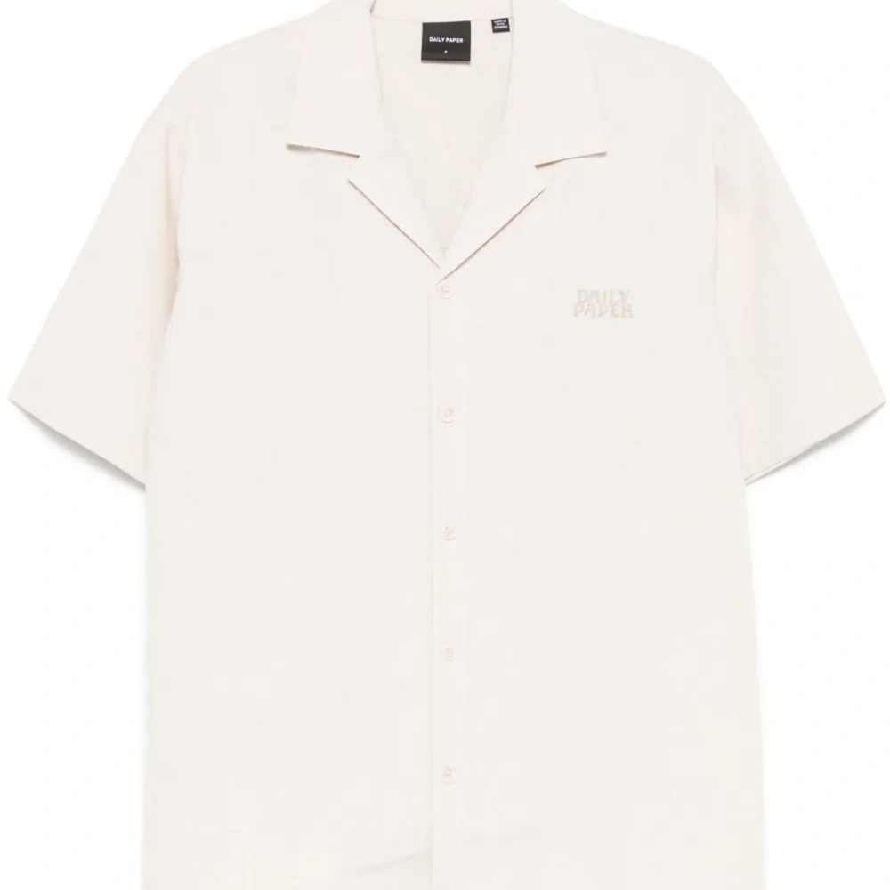 Рубашка с вышитым логотипом