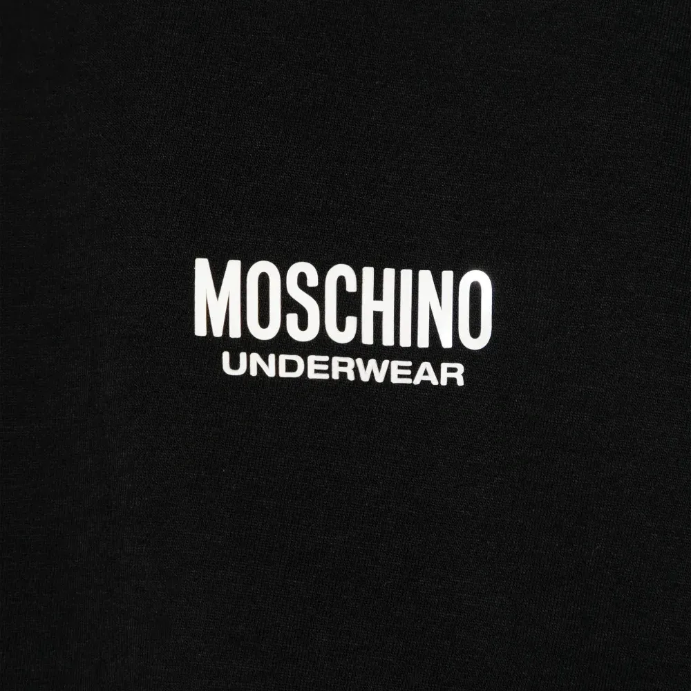 Футболка с логотипом