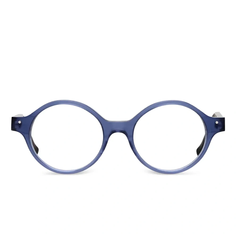 Очки в круглой оправе