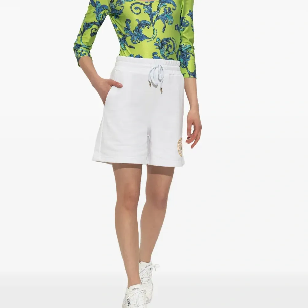 Кеды с нашивкой-логотипом Кеды с нашивкой-логотипом