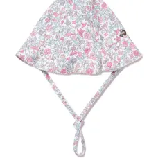 Шляпа с бантом и цветочным принтом Шляпа с бантом и цветочным принтом