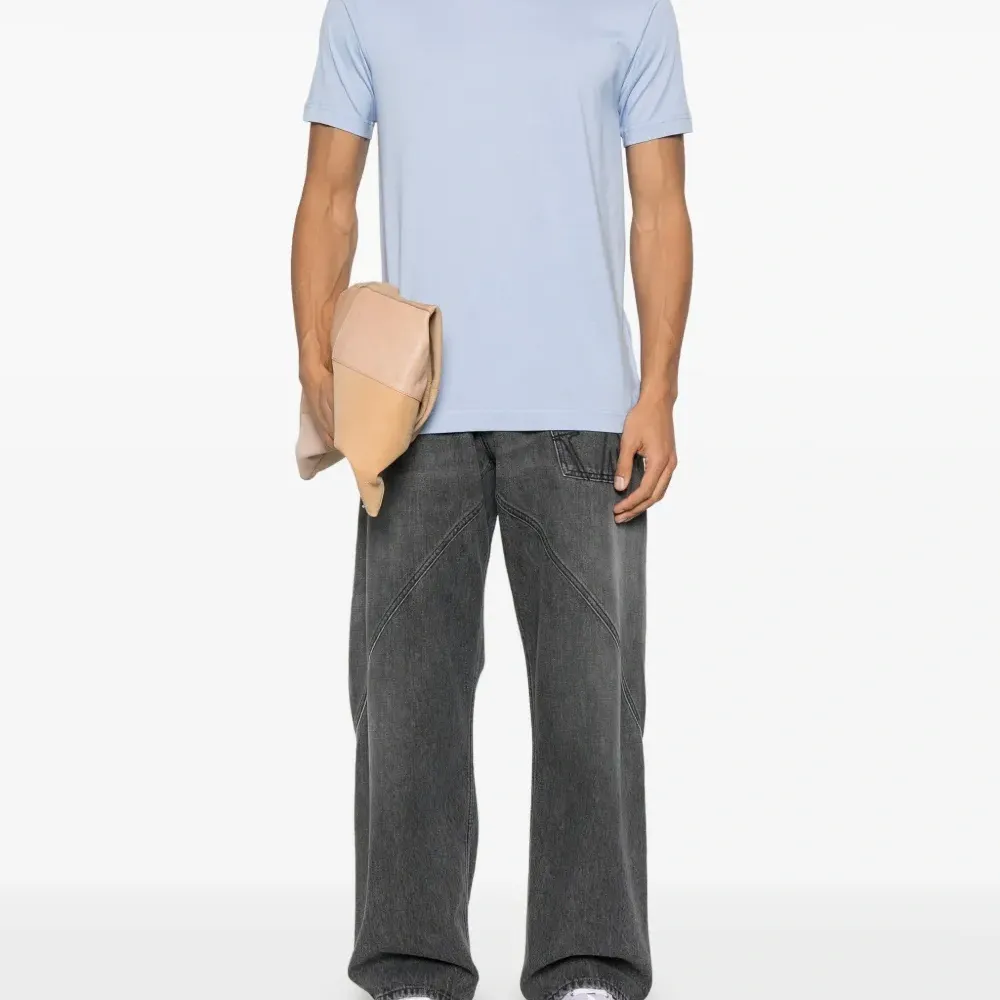 Футболка с круглым вырезом