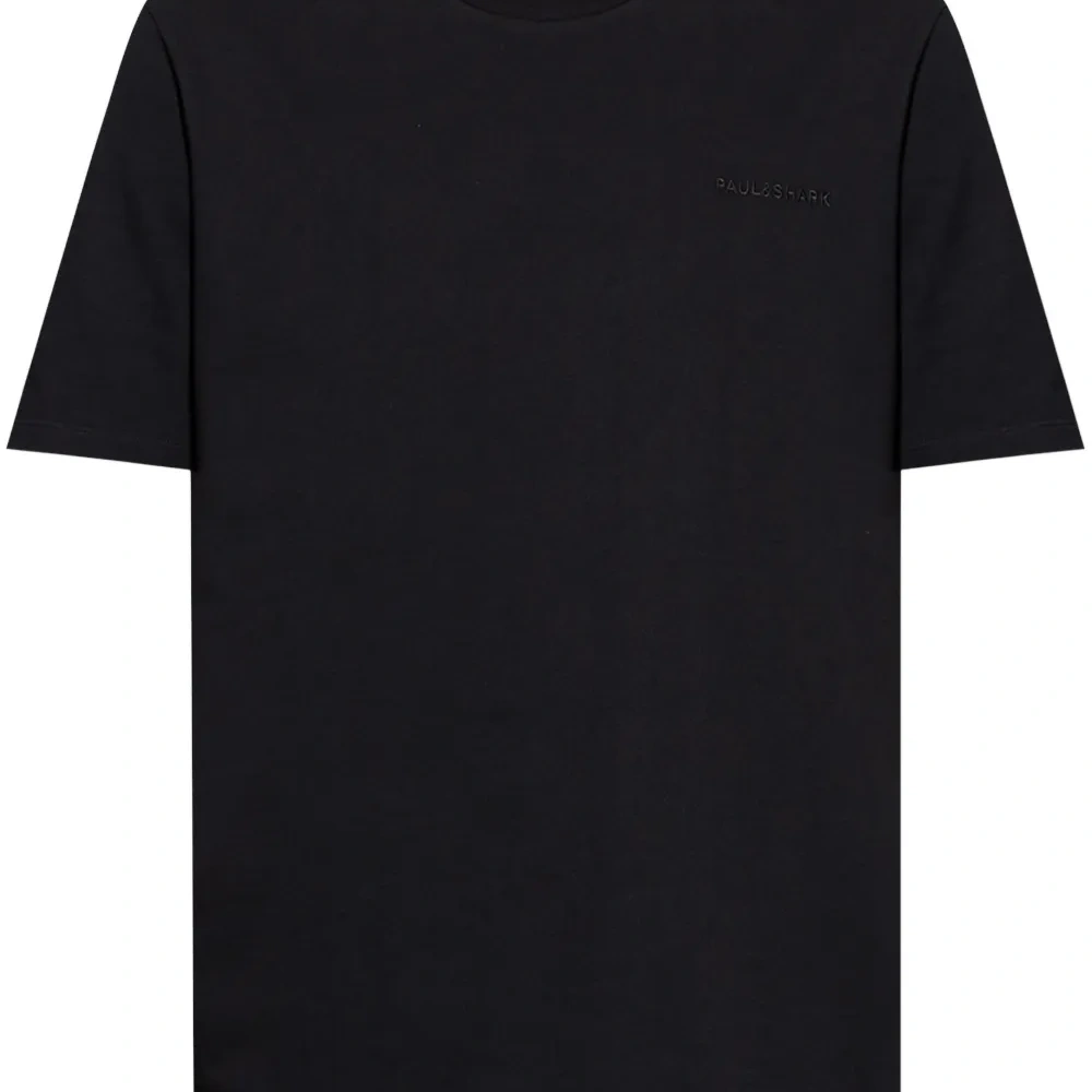 Футболка с вышитым логотипом