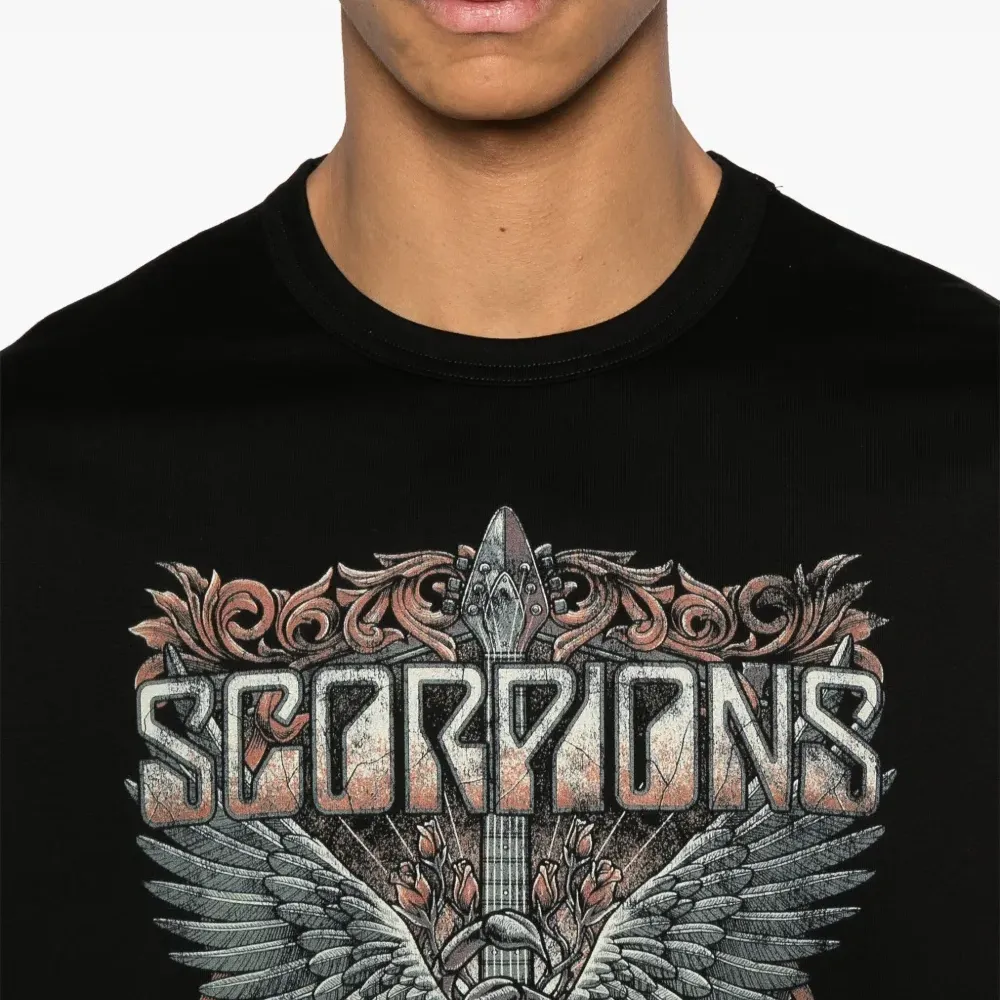 Футболка Scorpions из коллаборации с Comme des Garçons