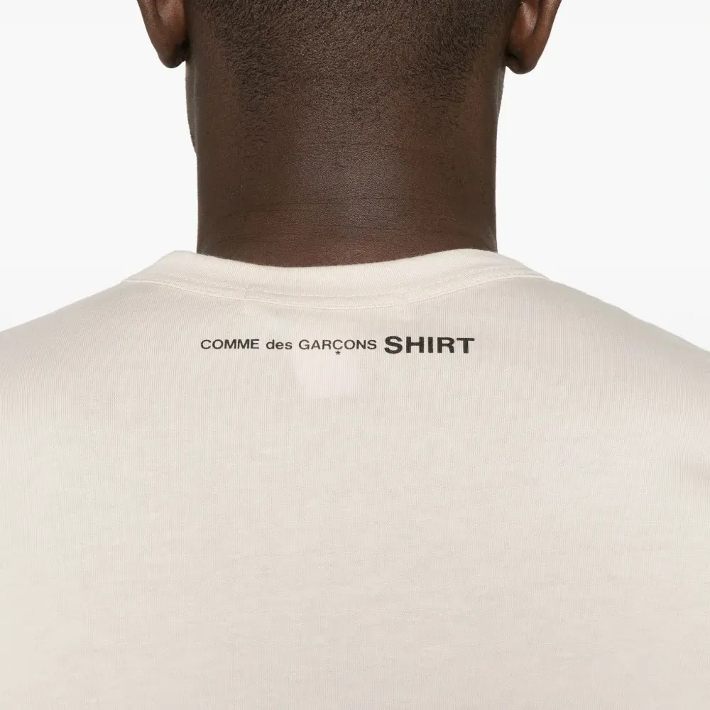 Футболка с круглым вырезом