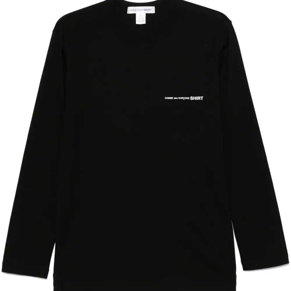 Футболка с логотипом