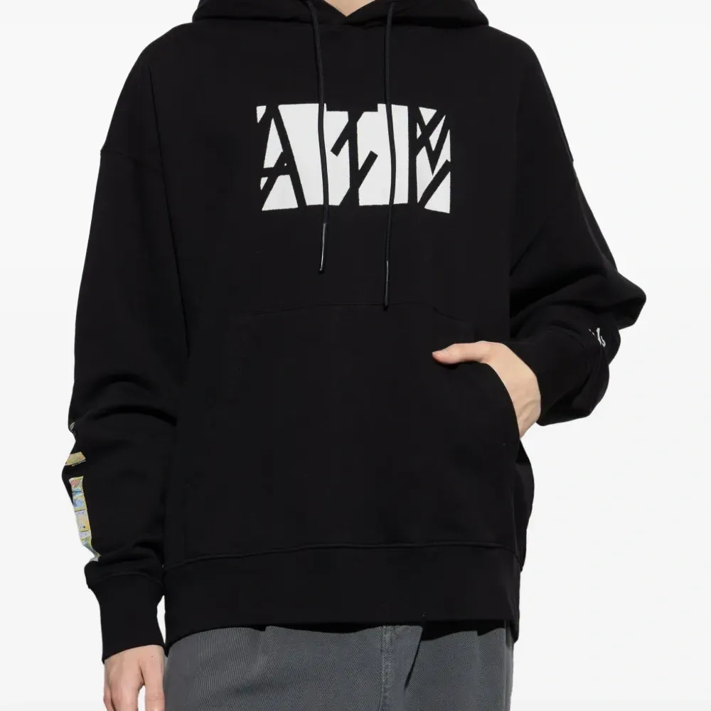 Худи с логотипом