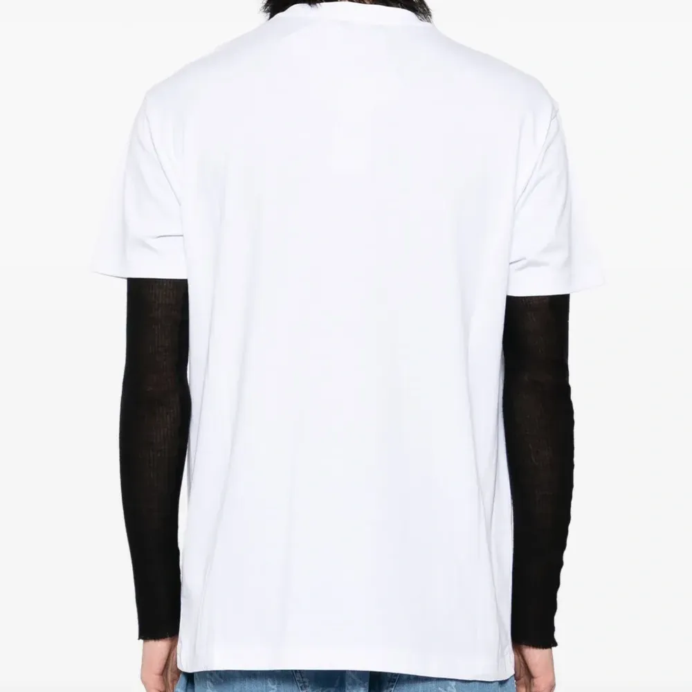 Футболка с графичным принтом