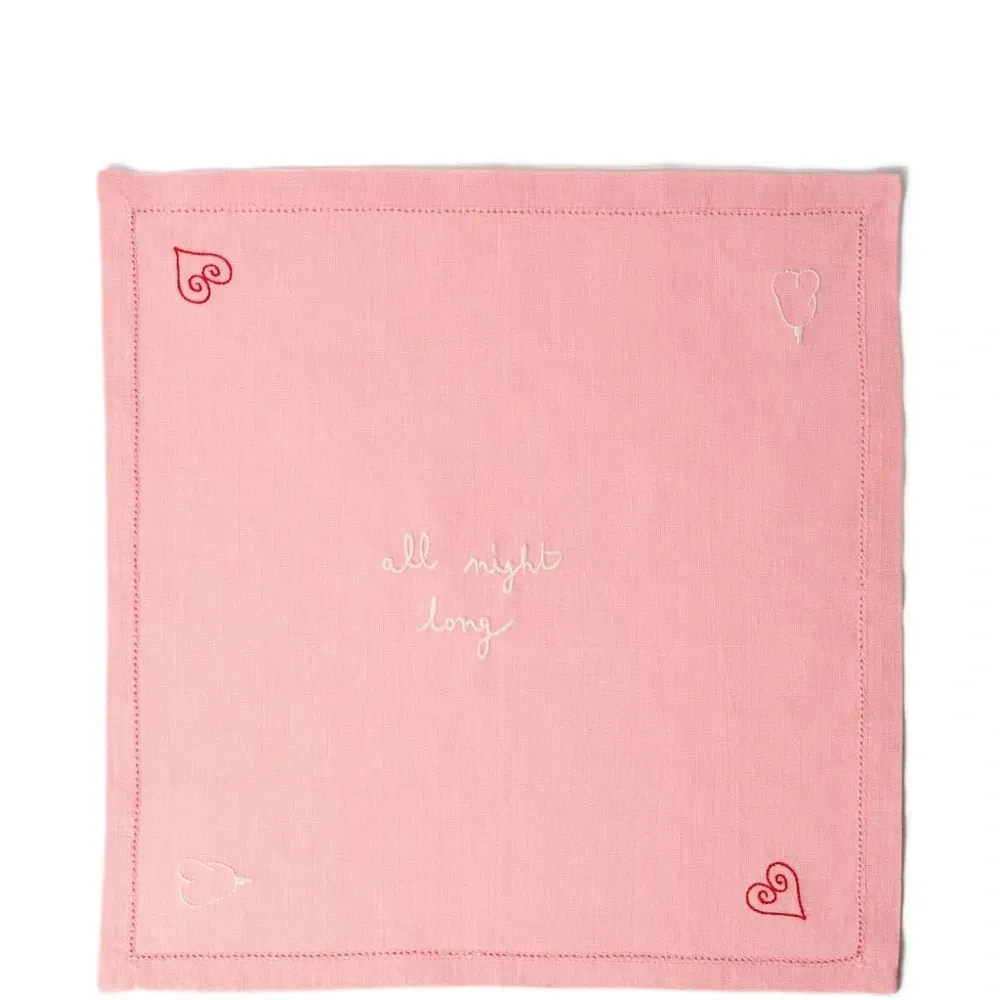 набор из четырех салфеток с вышивкой