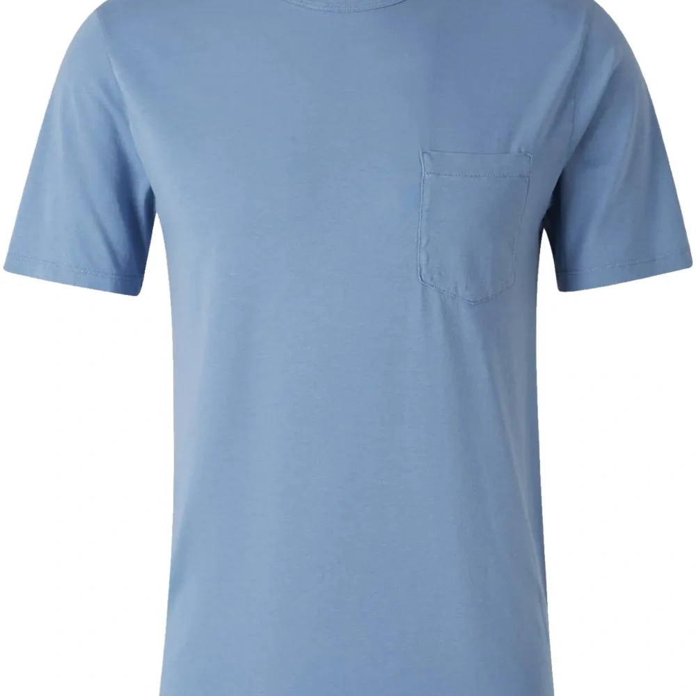 Футболка с накладным карманом