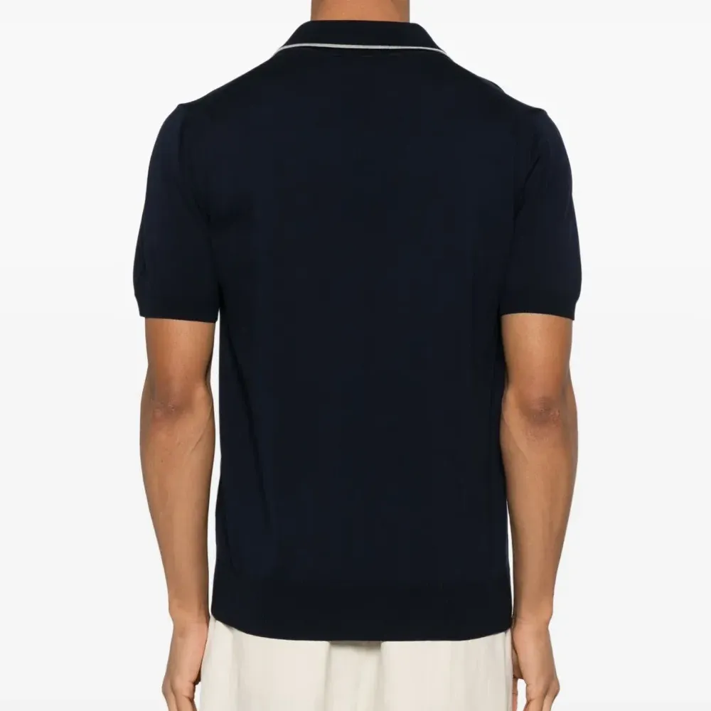 Футболка тонкой вязки