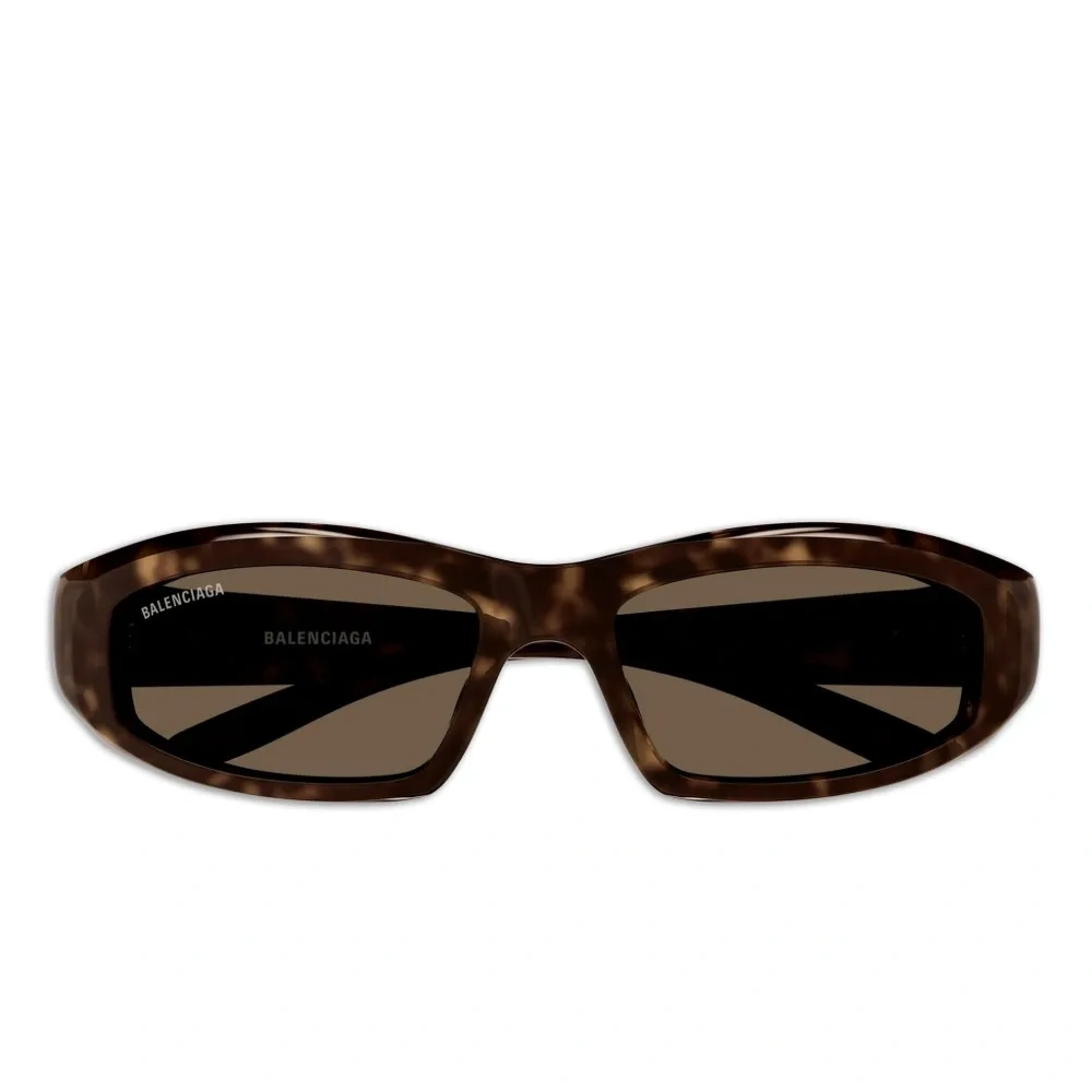 Солнцезащитные очки черепаховой расцветки