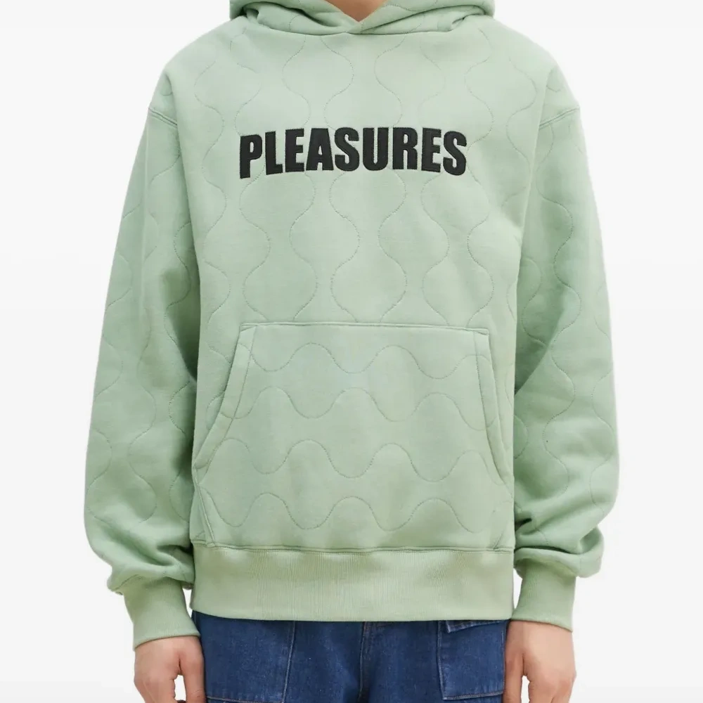 Стеганое худи с нашивкой-логотипом