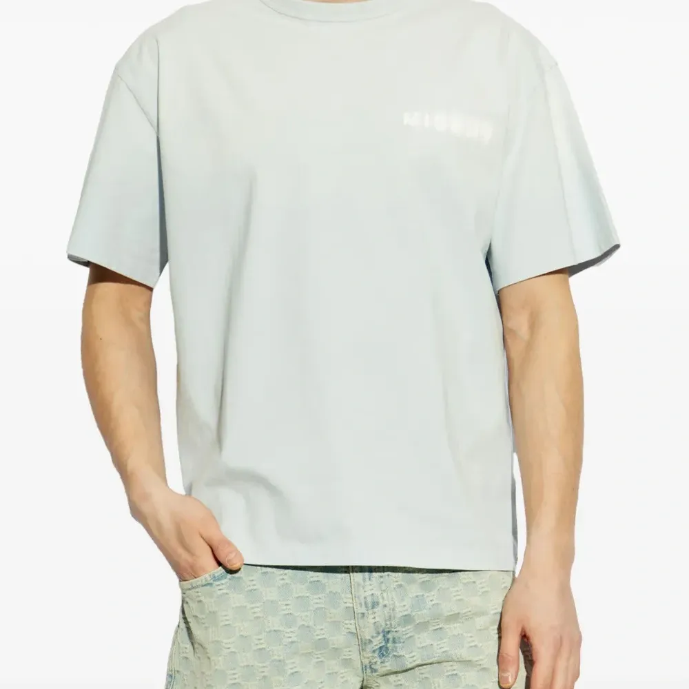 Футболка с логотипом