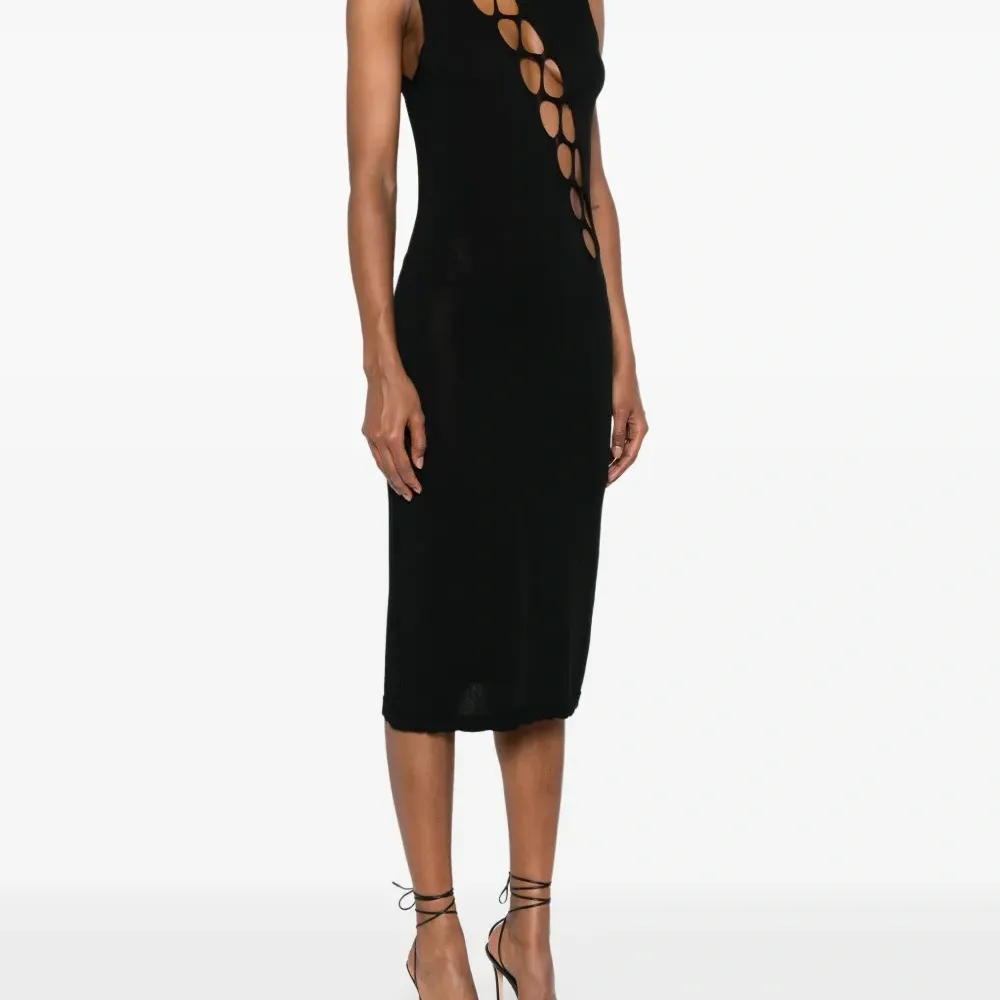 Платье тонкой вязки