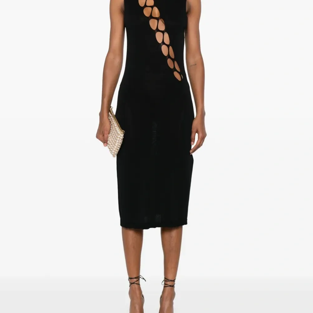 Платье тонкой вязки