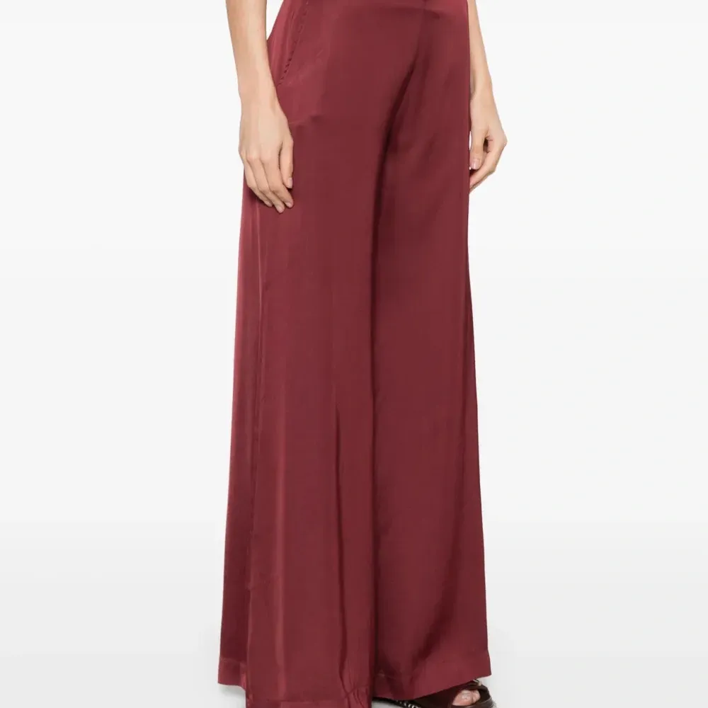 Брюки палаццо