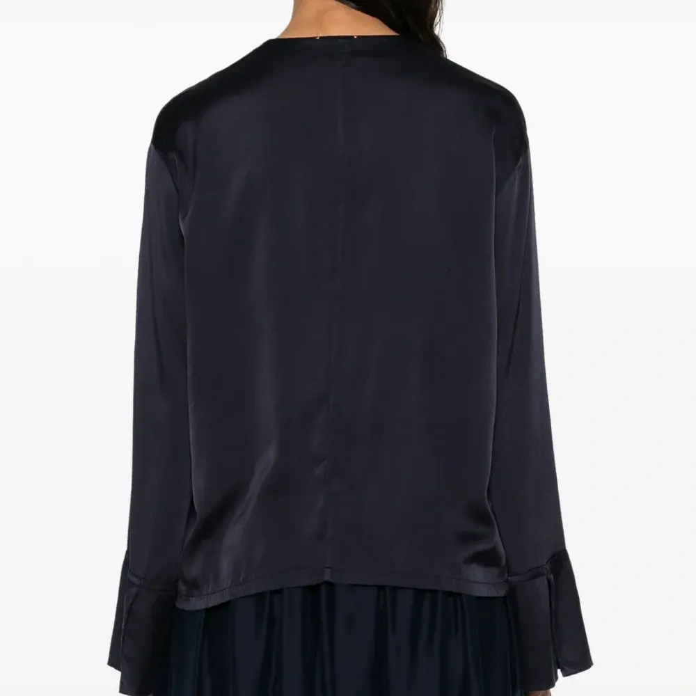 Атласная блузка Атласная блузка