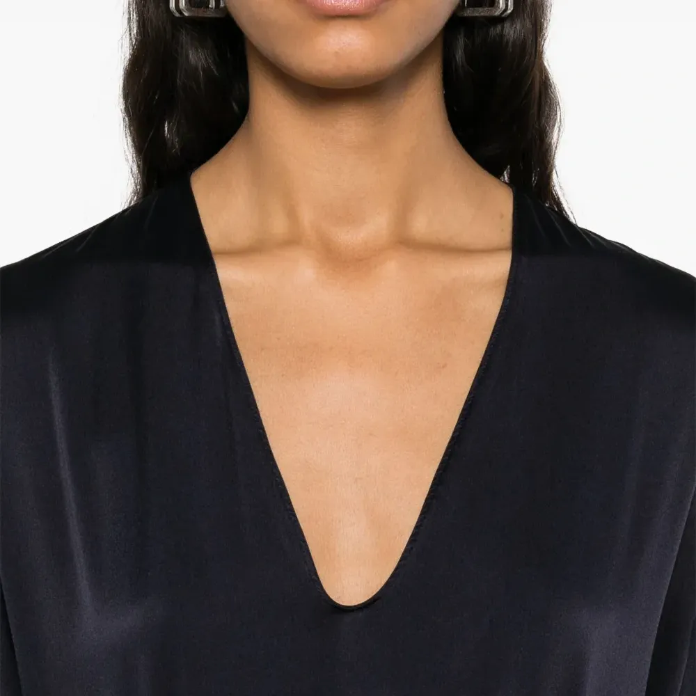 Атласная блузка Атласная блузка