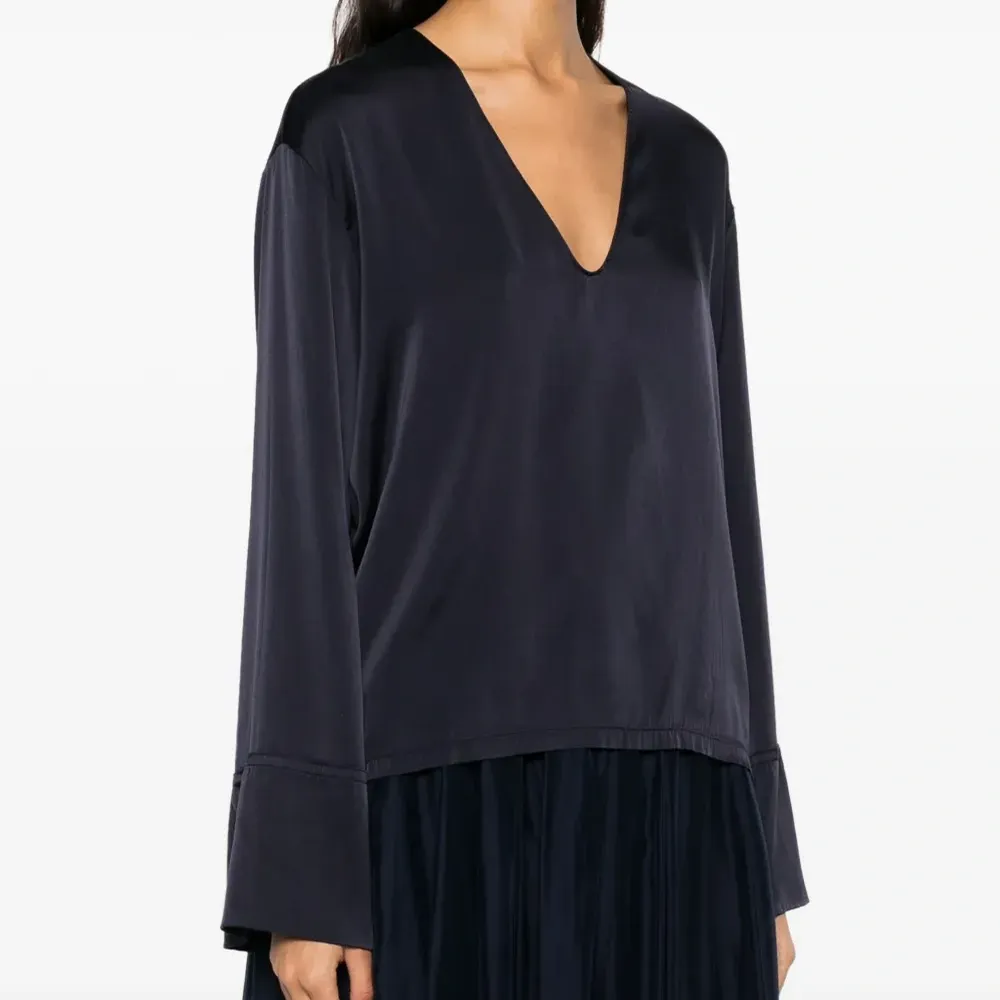 Атласная блузка Атласная блузка