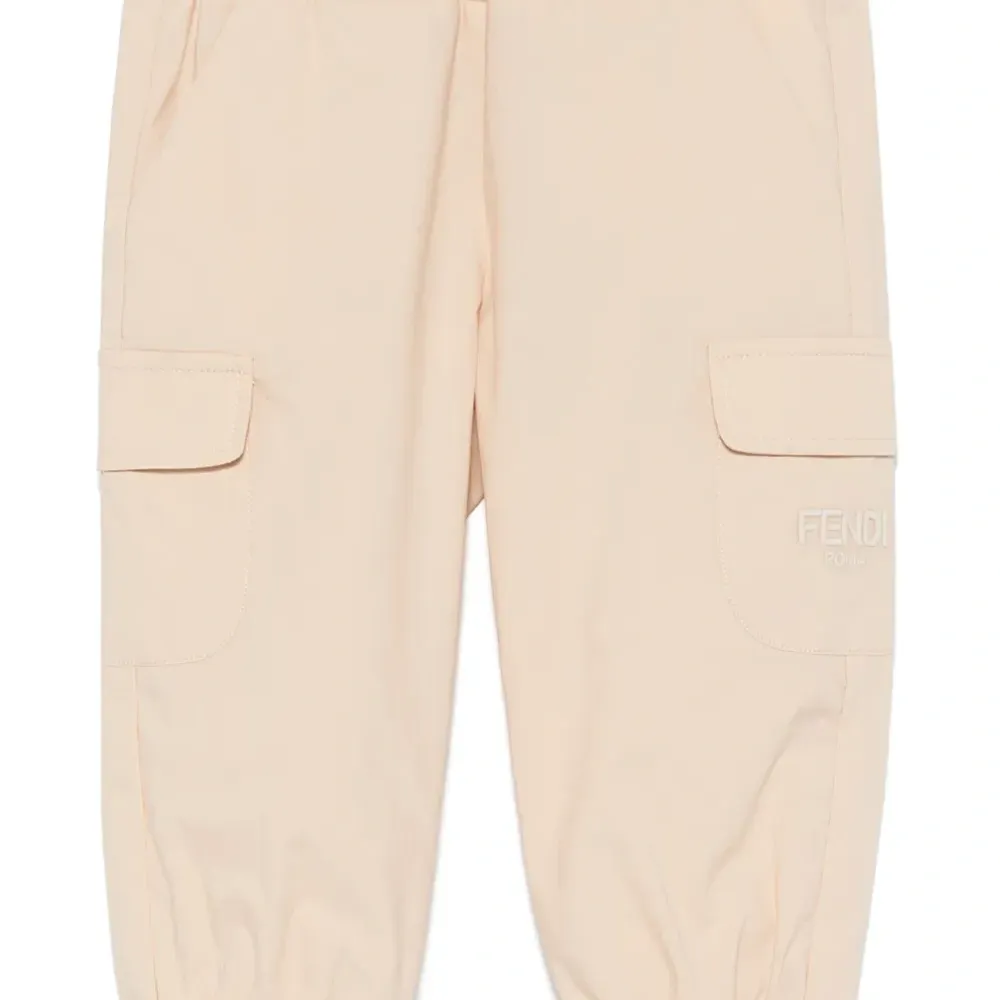 Брюки с вышитым логотипом