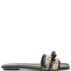 Шлепанцы с цветочной аппликацией