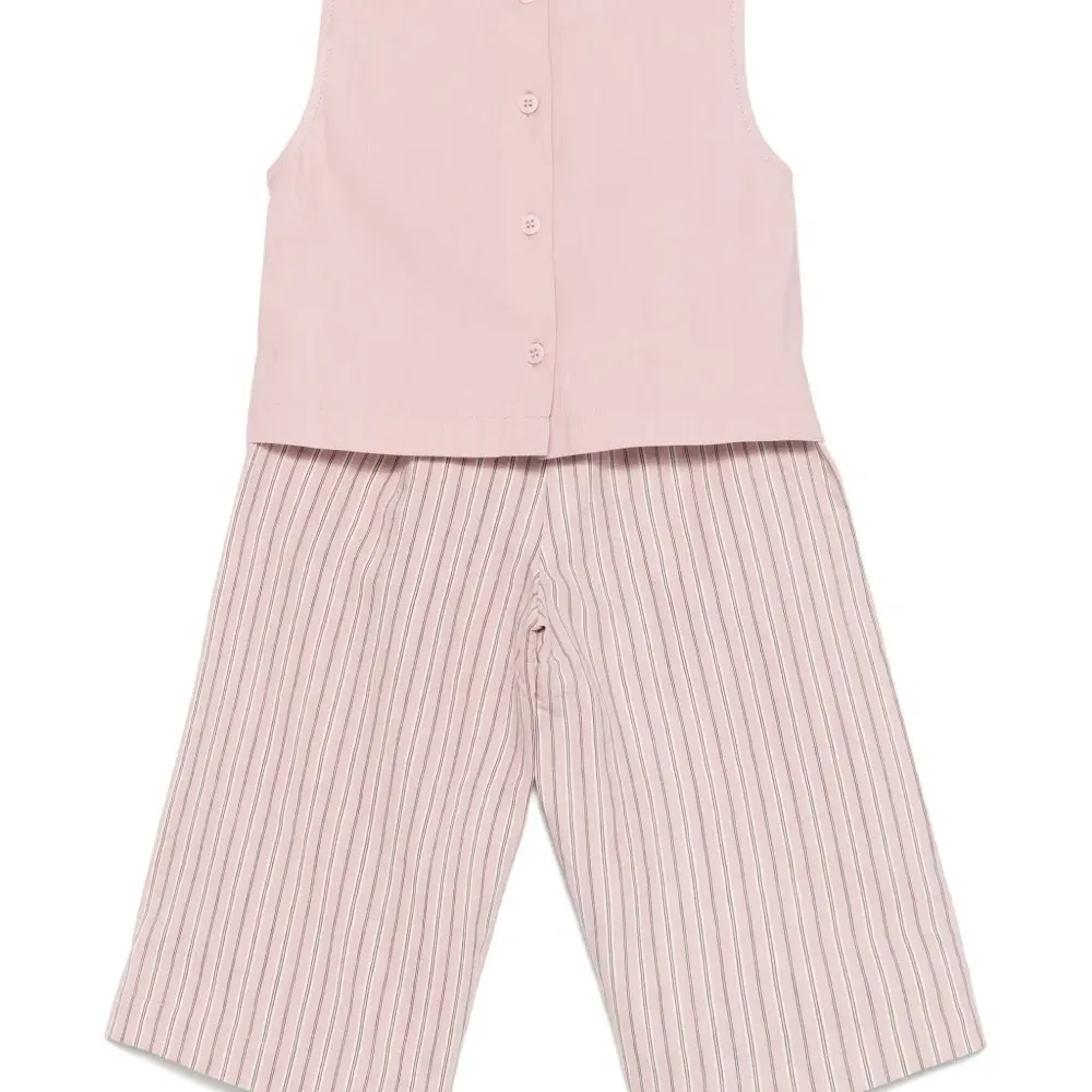 Комплект из полосатой рубашки и брюк Комплект из полосатой рубашки и брюк