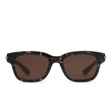 Солнцезащитные очки в прямоугольной оправе Солнцезащитные очки в прямоугольной оправе