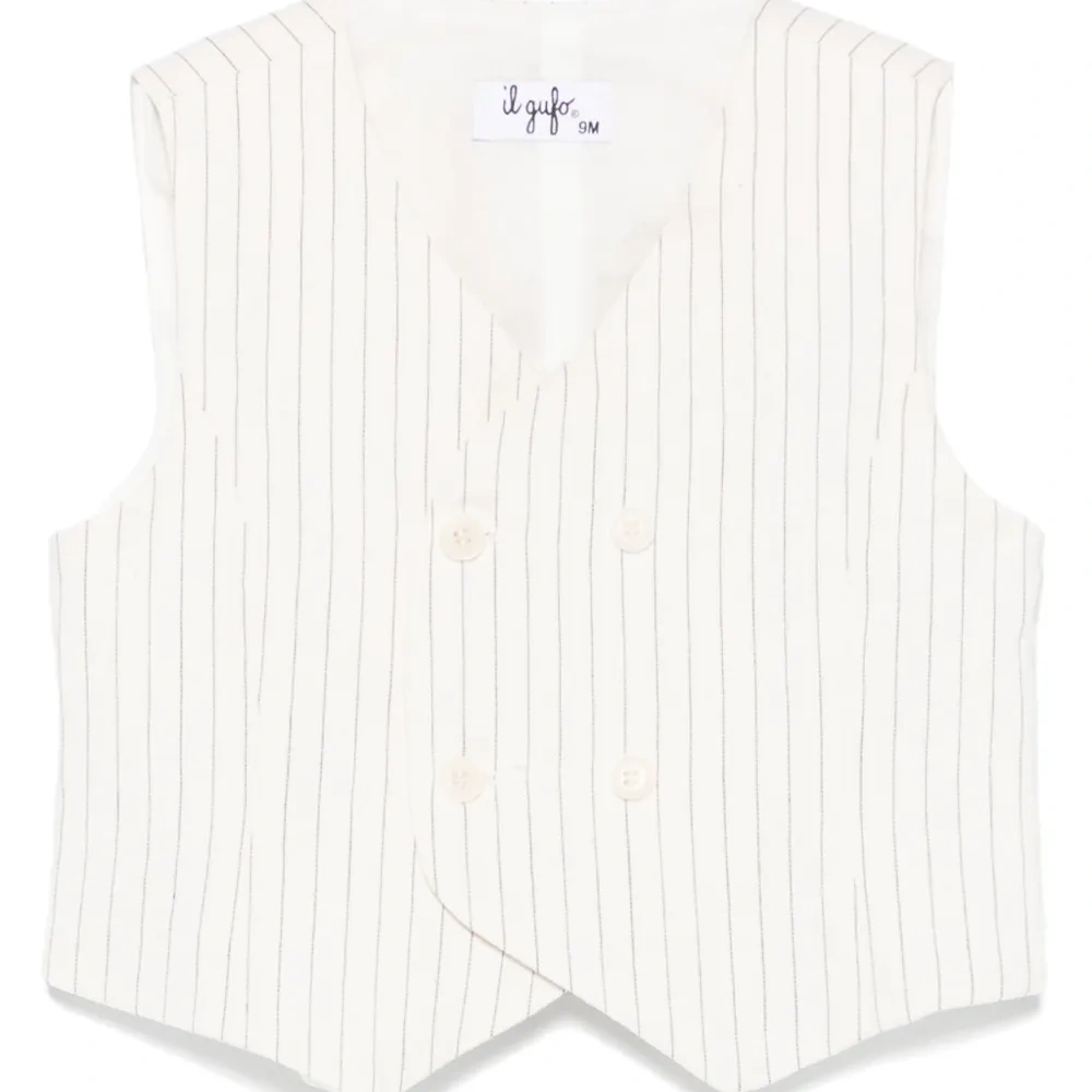 Жилет в тонкую полоску