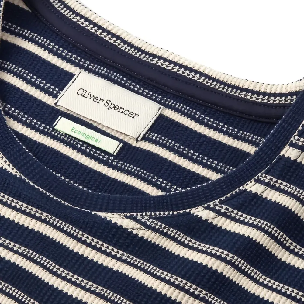 Полосатая футболка с короткими рукавами Полосатая футболка с короткими рукавами