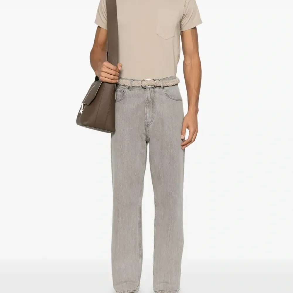 Футболка с круглым вырезом