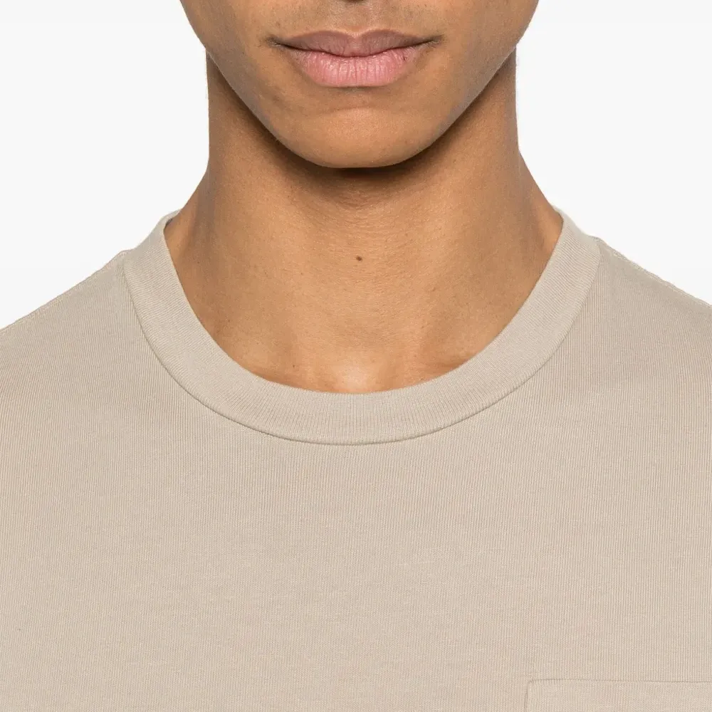 Футболка с круглым вырезом