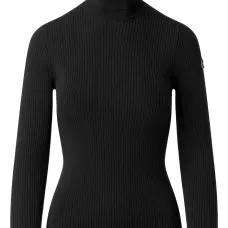 Свитер с высоким воротником