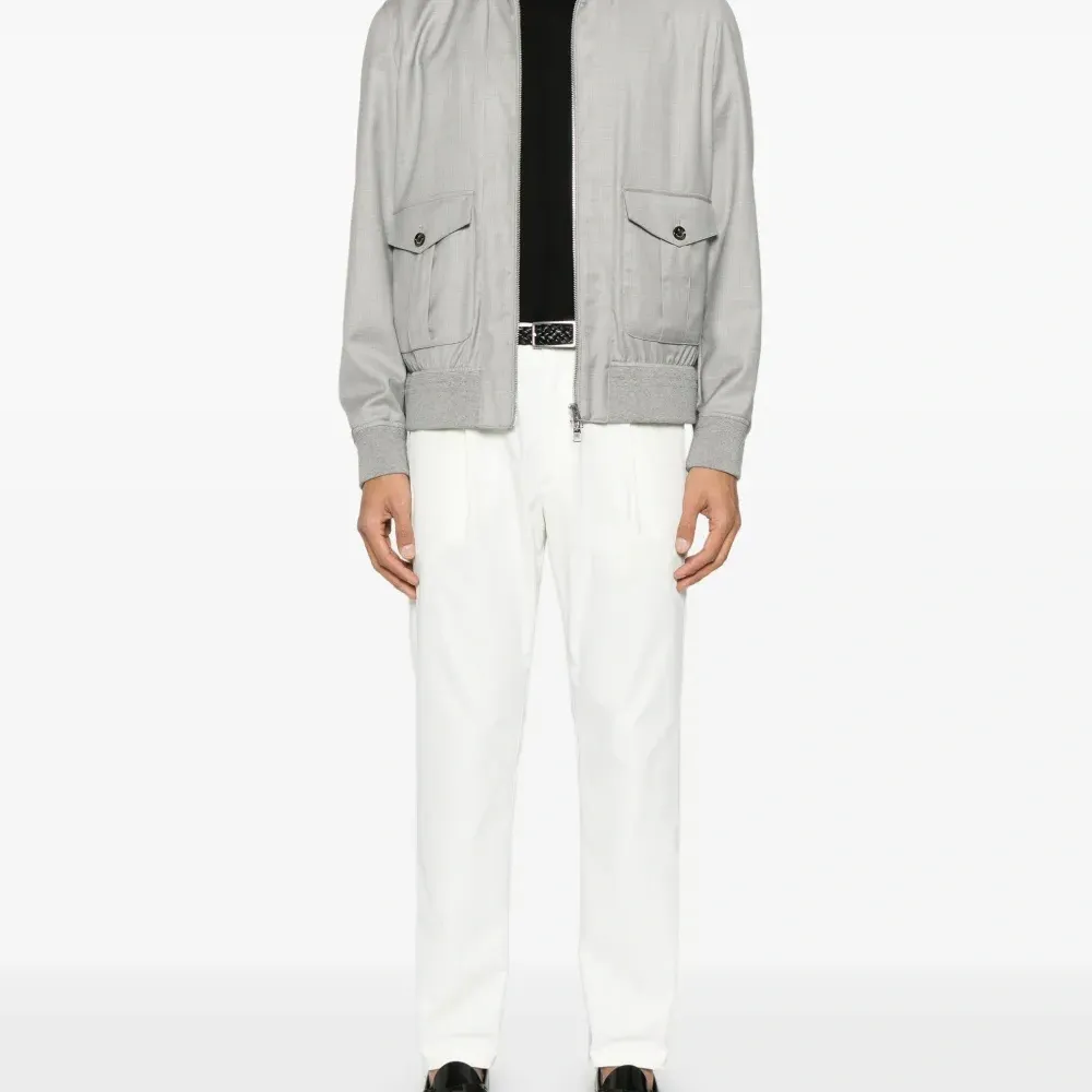 Футболка с круглым вырезом