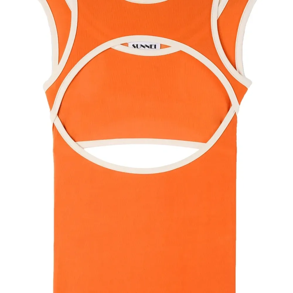 Топ без рукавов