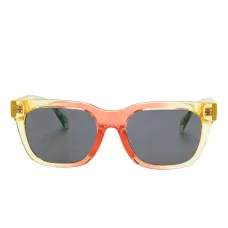 Солнцезащитные очки в квадратной оправе