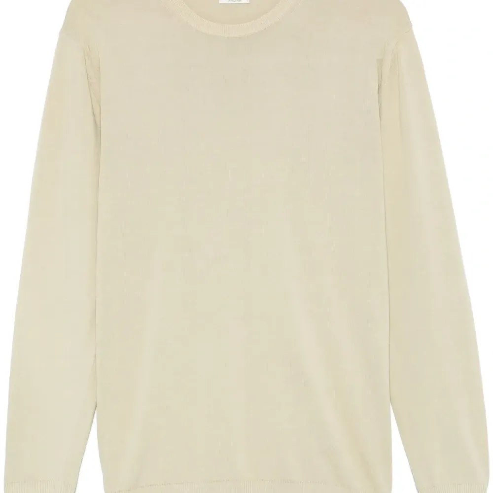 Футболка тонкой вязки