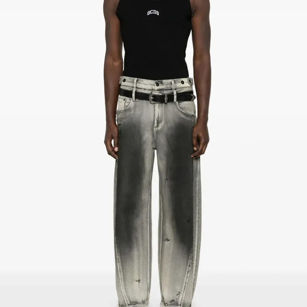 Топ с вышитым логотипом