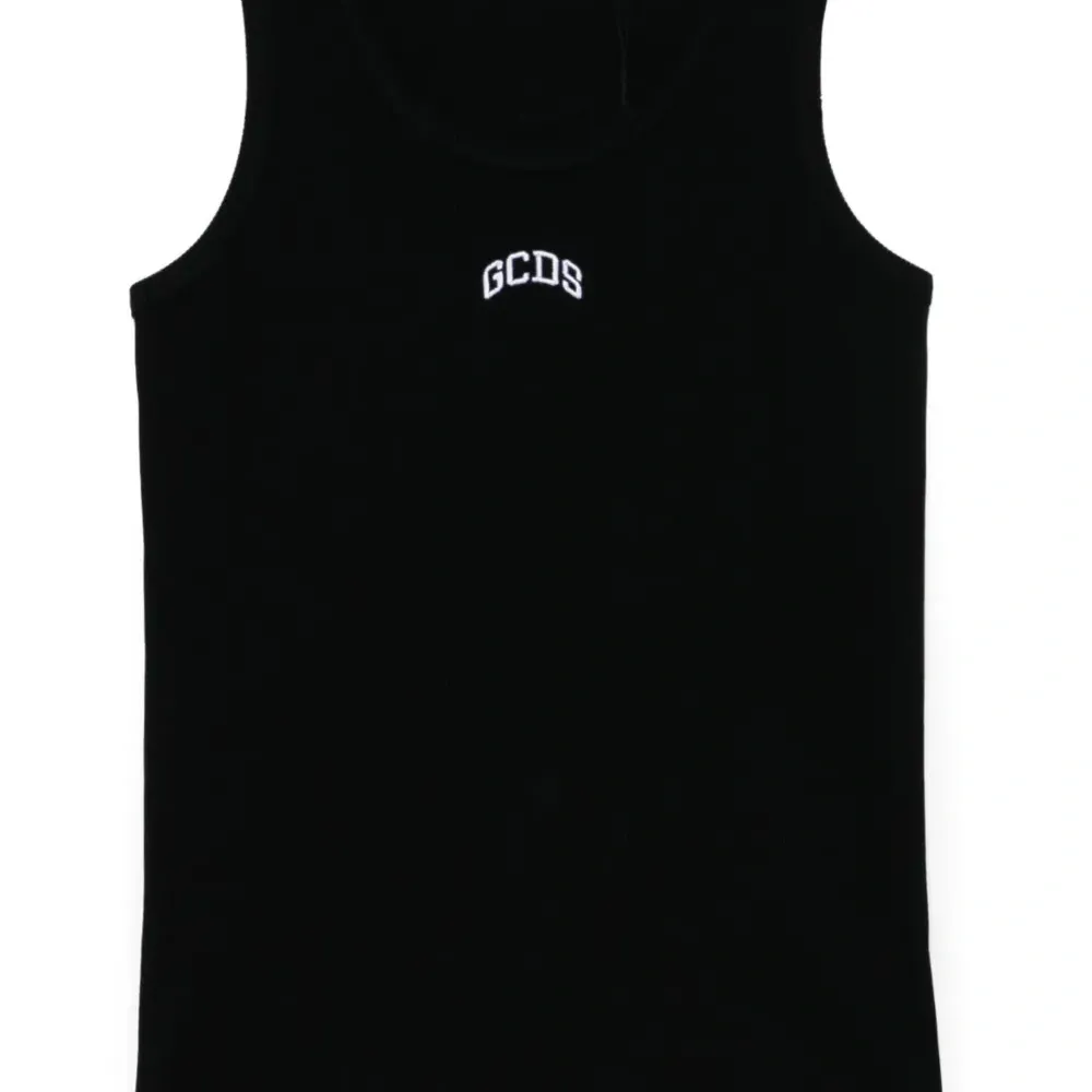 Топ с вышитым логотипом