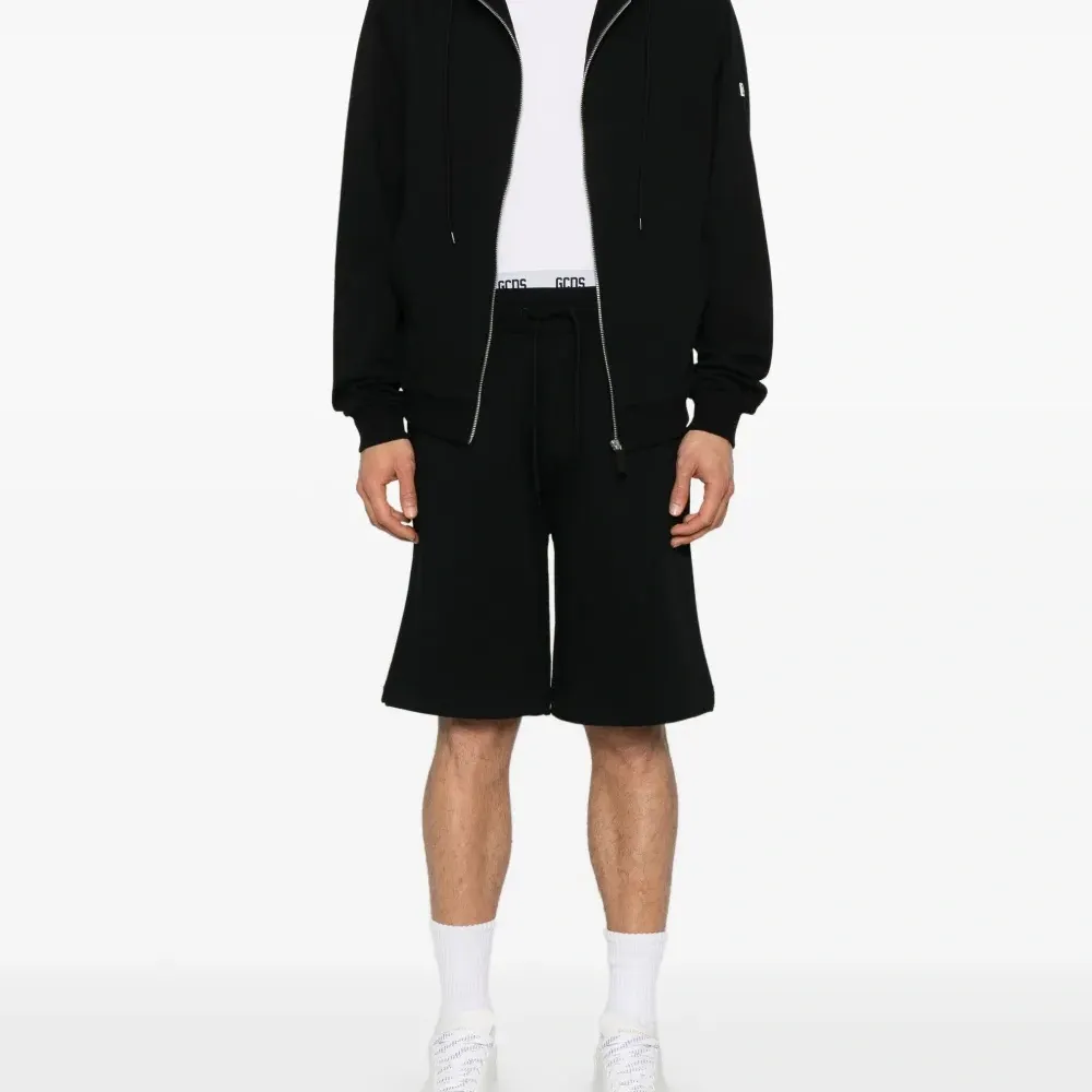 Футболка Essentials