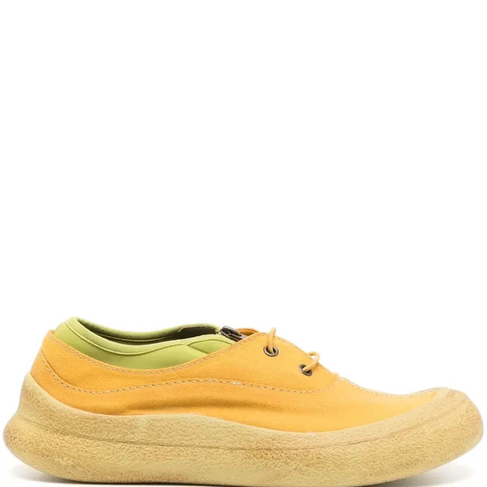 Туфли на шнуровке