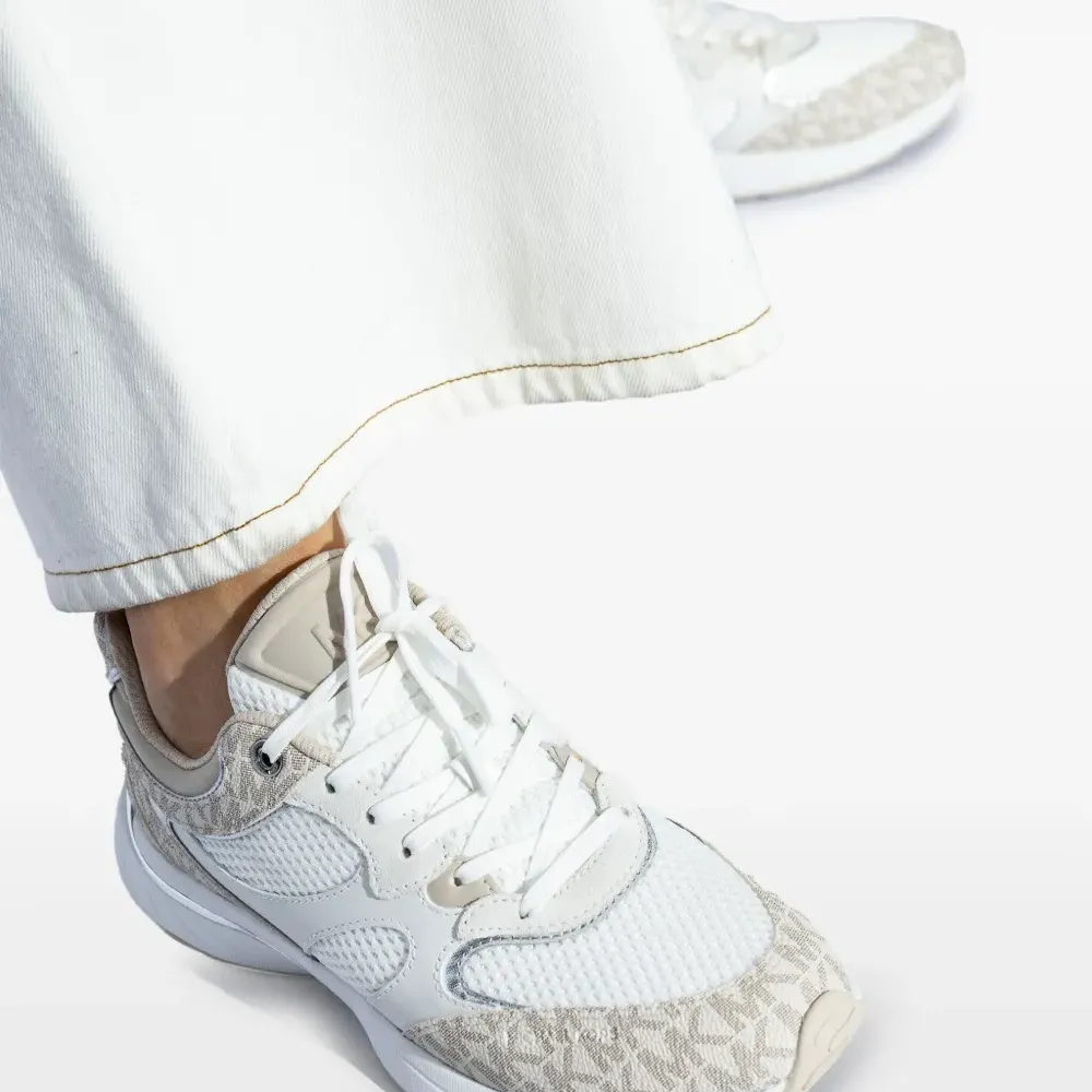 Кроссовки Riley