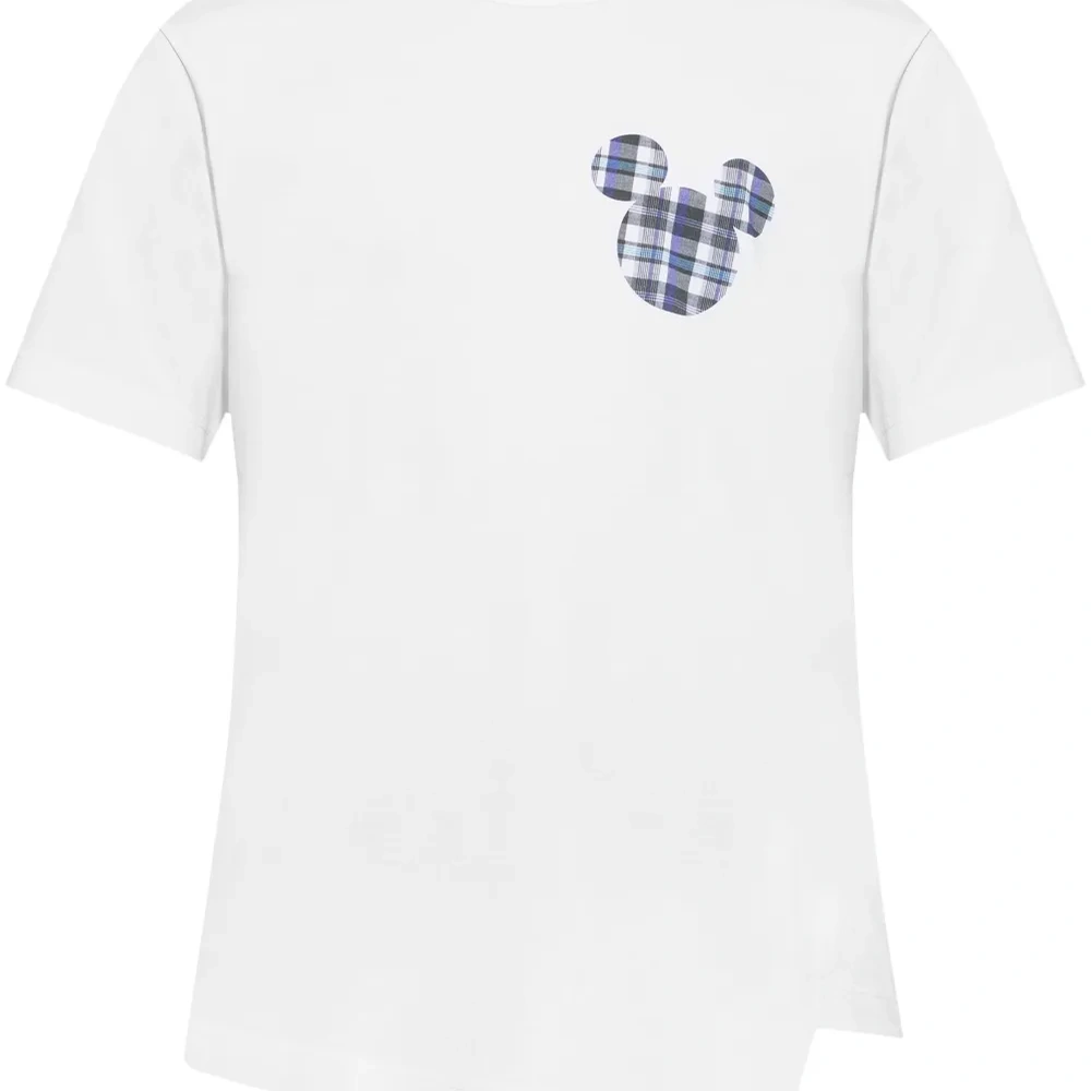 Футболка из коллаборации с Disney