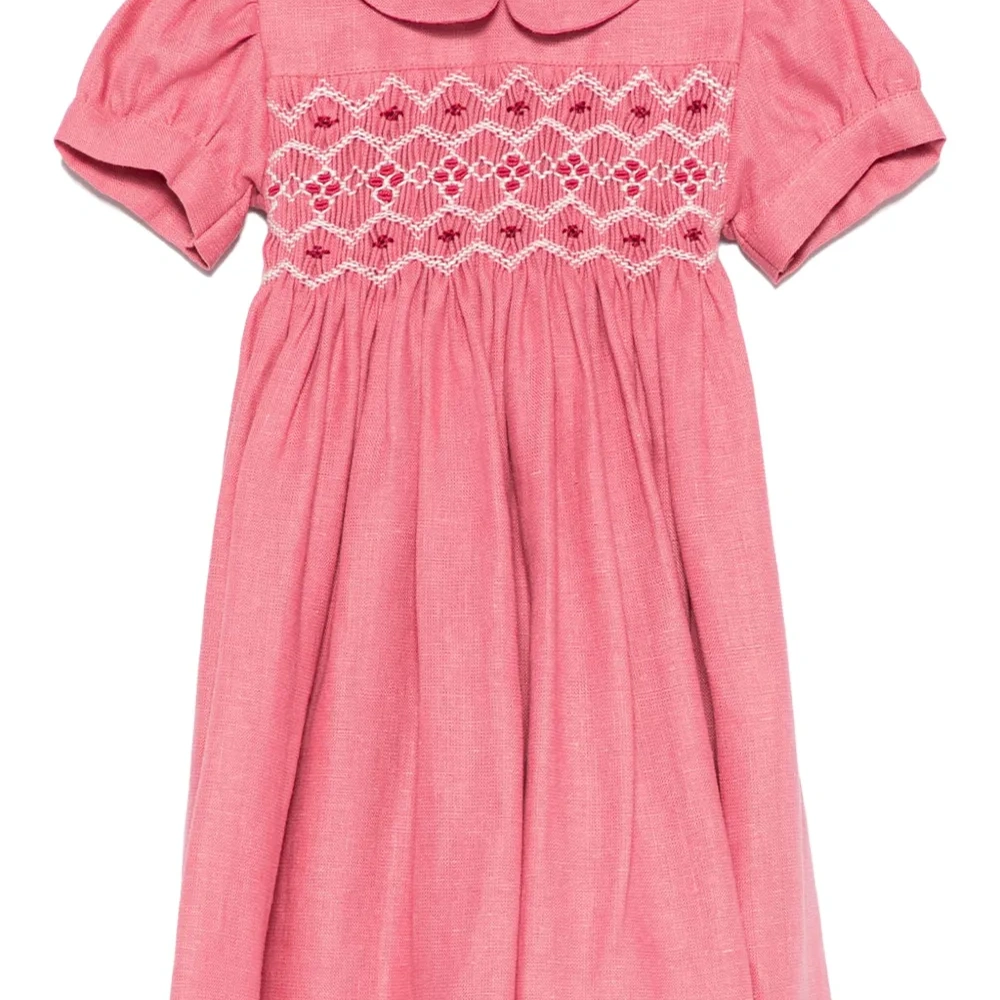 Платье с вышивкой