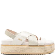 Плетеные сандалии на платформе